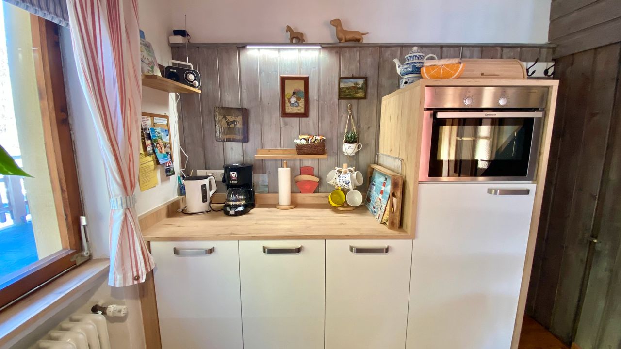 KITCHEN, INSIDE KITCHEN, INSIDE